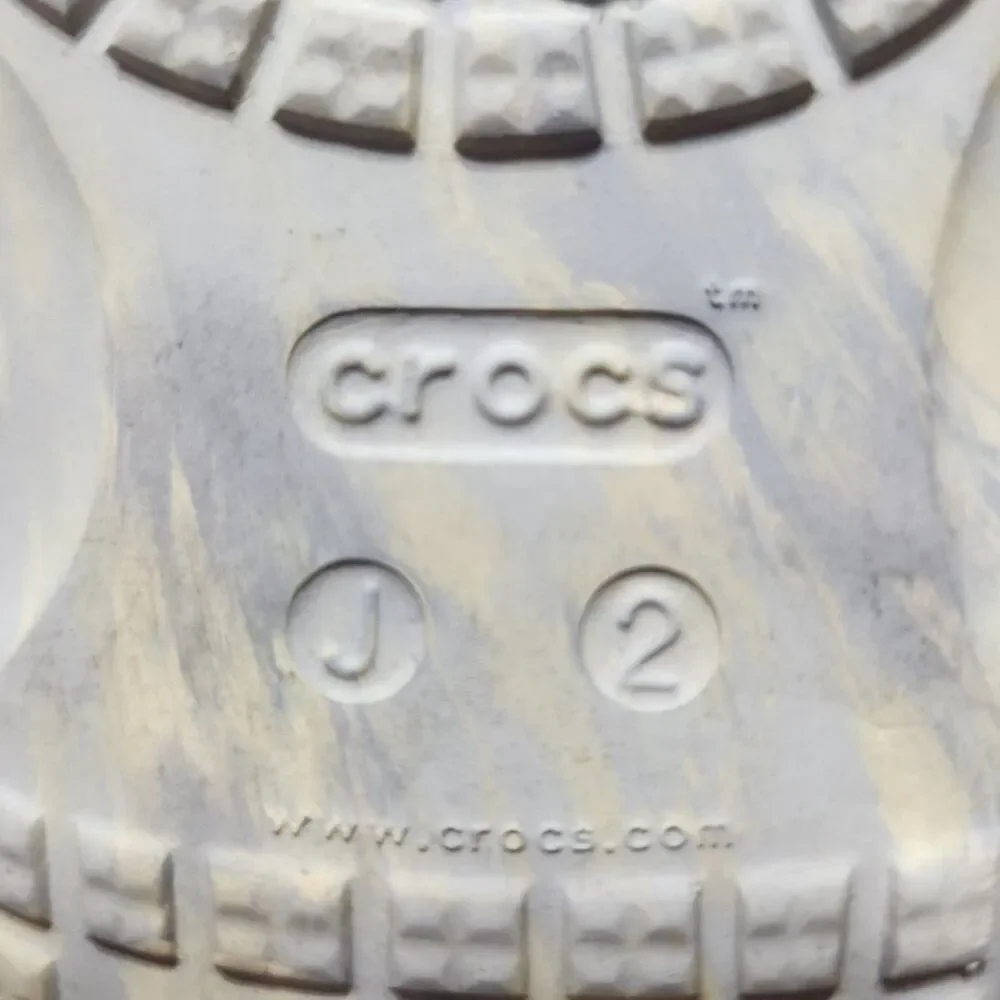 N/A iconic crocs